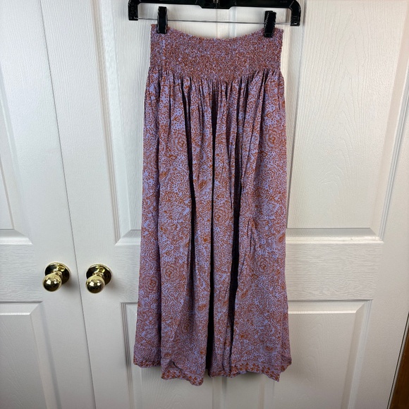 Natalie Martin Bella Pull On Smocked Waist Skirt - Picture 1 of 4